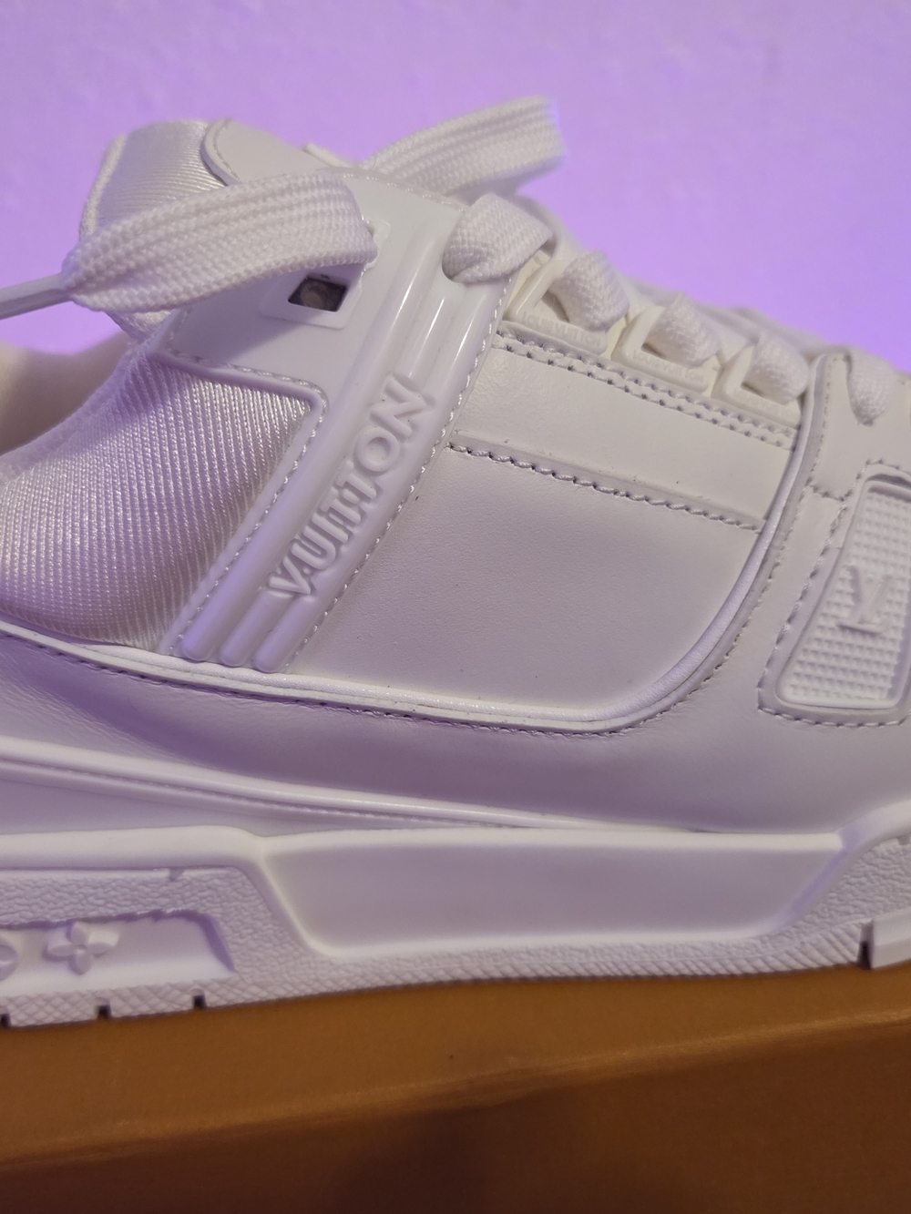Louis Vuitton Trainers – White/Cream – With Box & Dust Bags – Lightly Worn - Picture 3 of 13